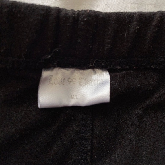 ❌SOLD❌ Black stretchy soft leggings - Picture 2 of 2